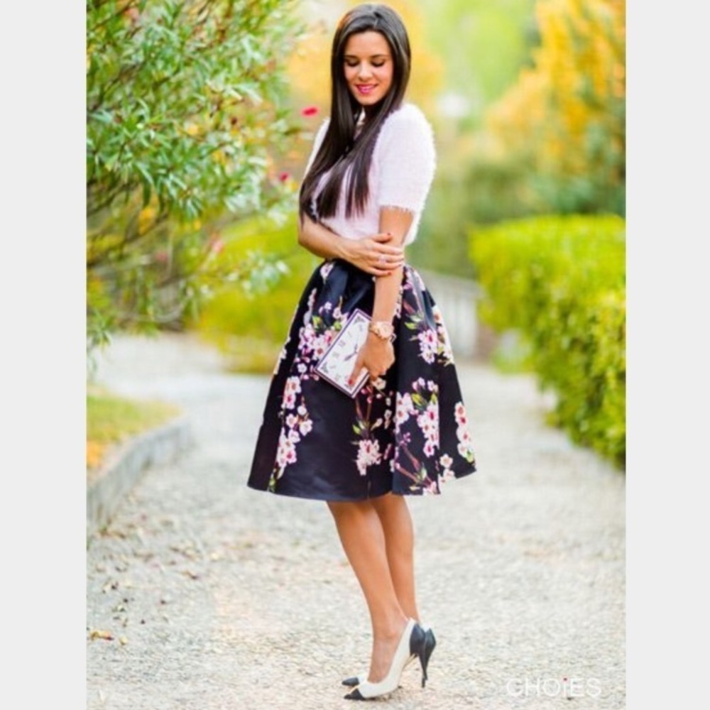 A. Choies Black Floral Skirt XS